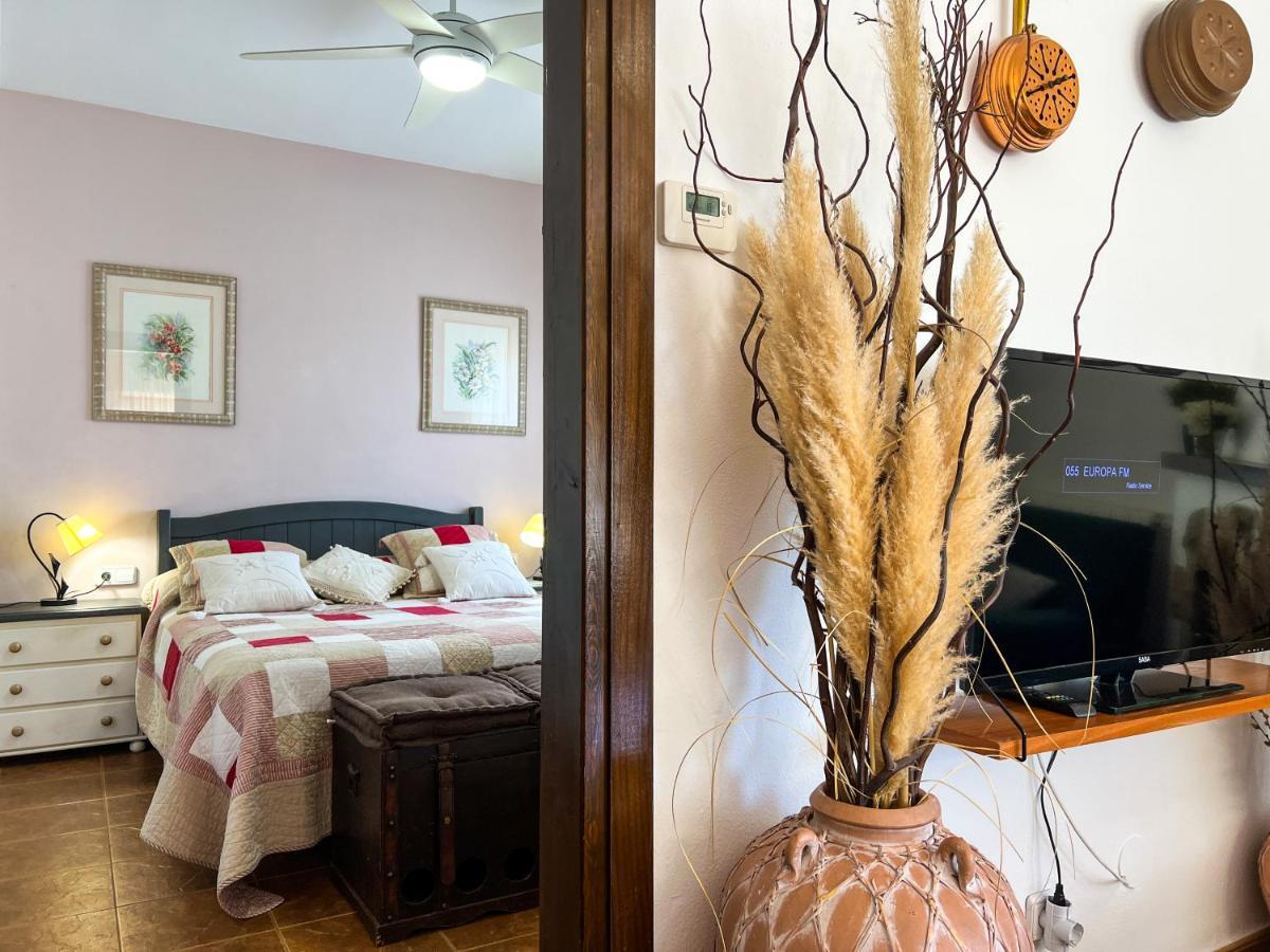 Vivalidays Casa Ricardo Villa Sant Cebria de Vallalta ภายนอก รูปภาพ